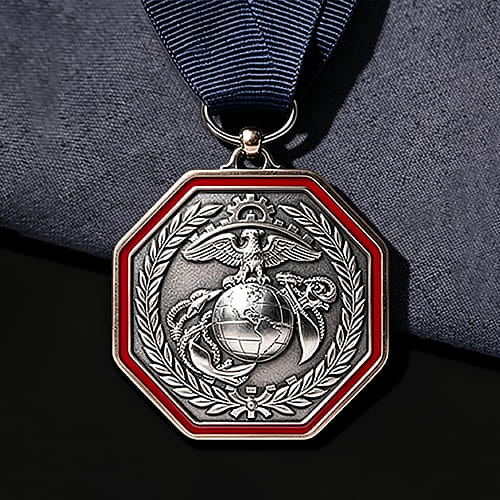 Red Accent Star Vanguard Medal